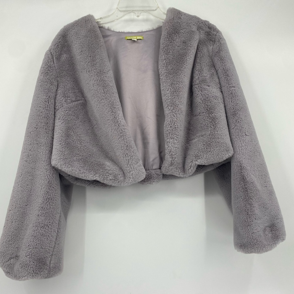 Gianni Bini Grey, faux fur, cropped jacket.